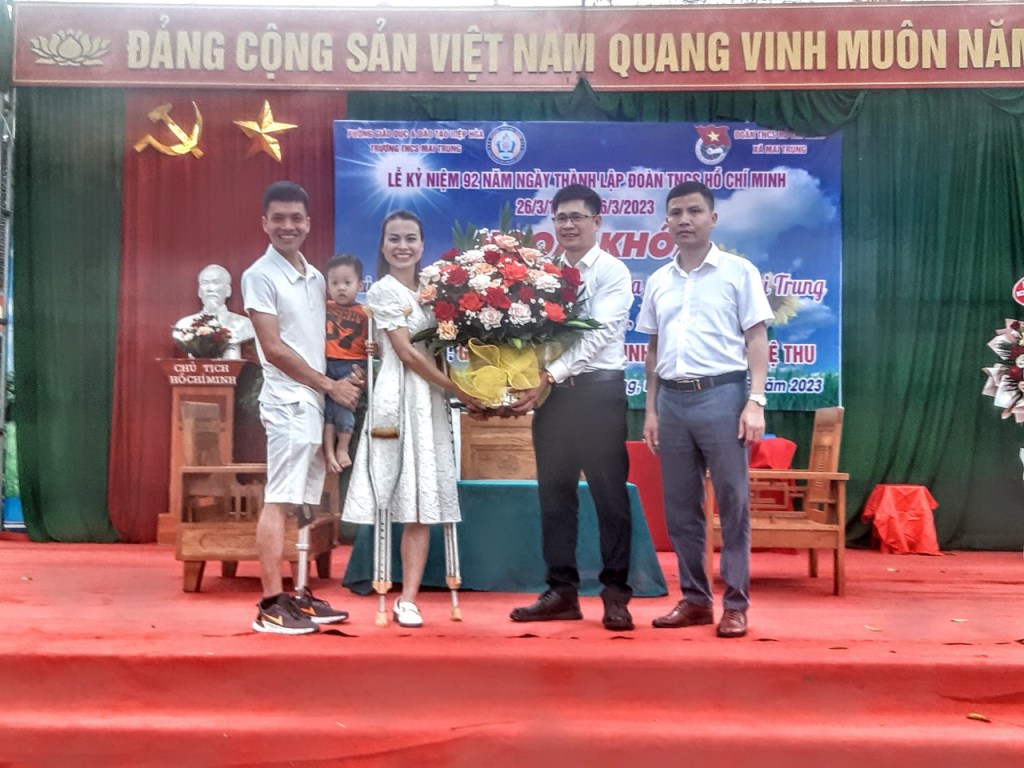 Trường THCS Mai Trung tổ chức gặp mặt cựu học sinh với nhà trường nhân dịp 92 năm ngày thành lập&nbsp;đoàn