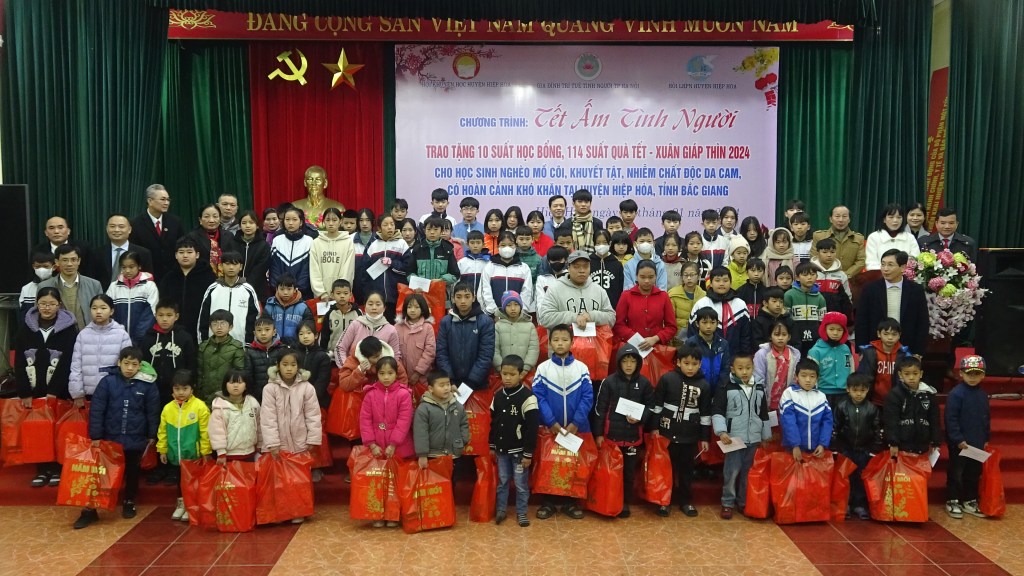 Hiệp Hoà: Chương trình “ Tết ấm tình&nbsp;người”