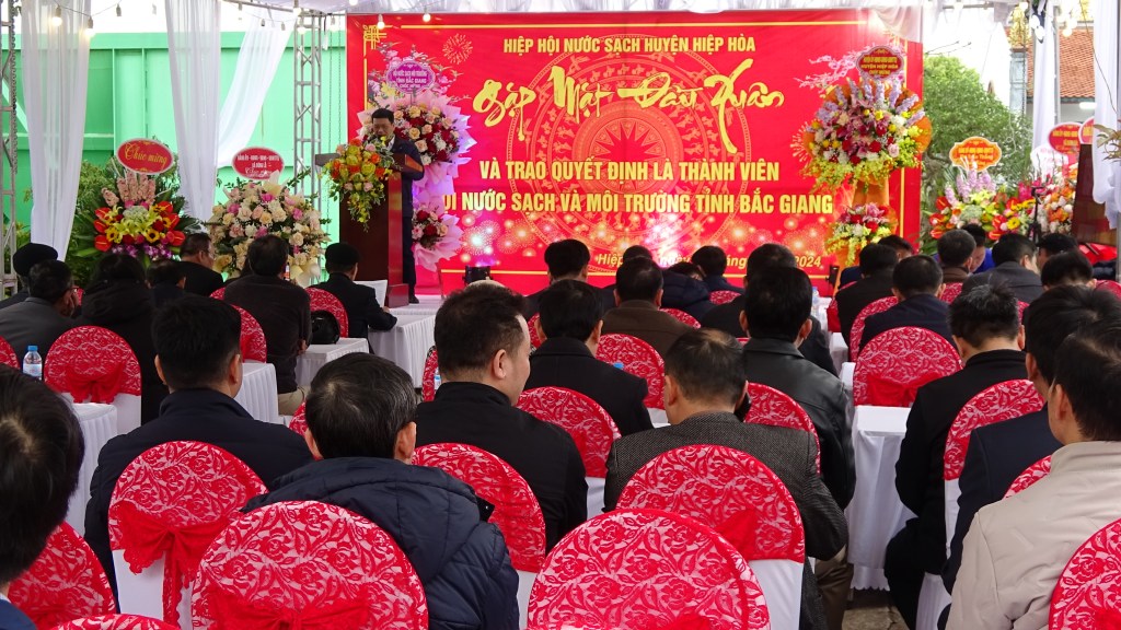 Hiệp Hội Nước sạch Hiệp Hoà: Gặp mặt đầu xuân và đón nhận trao quyết định là thành viên Hội Nước sạch & Môi trường tỉnh Bắc&nbsp;Giang.