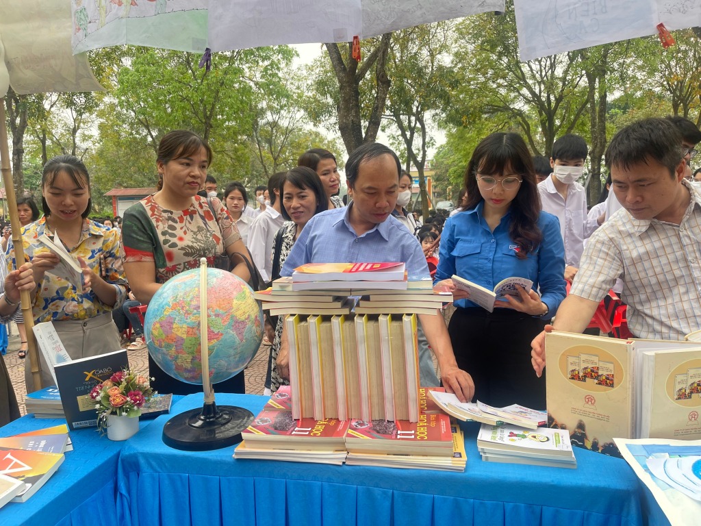 HIỆP HOÀ: Tổ Chức  Chương Trình Hưởng Ứng Ngày Sách Và Văn Hóa Đọc Việt Nam Năm 2024