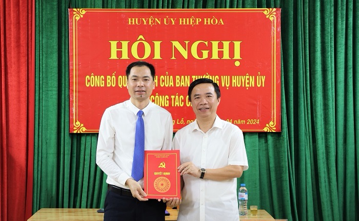 Đồng chí Mẫn Quý Yên giữ chức Bí thư Đảng ủy xã Đông&nbsp;Lỗ