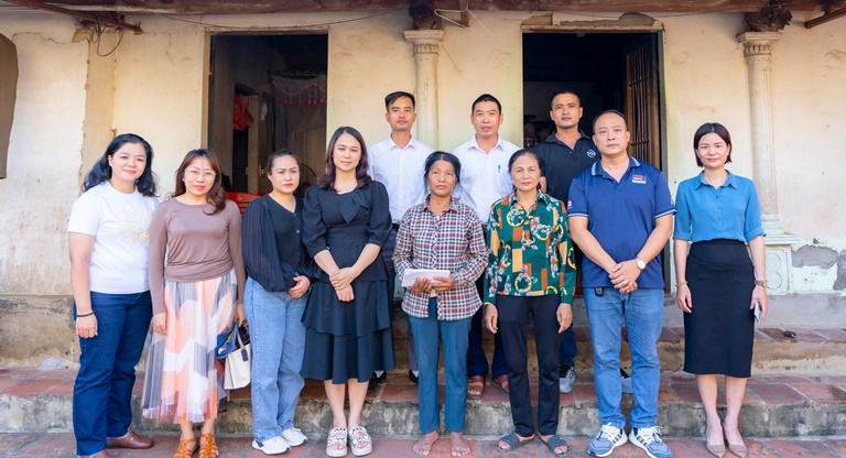 42 triệu đồng ủng hộ gia đình có hoàn cảnh đặc biệt khó khăn ở Hiệp&nbsp;Hòa