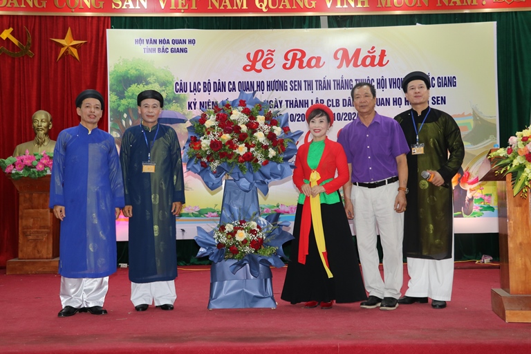 Câu lạc bộ dân ca quan họ Hương Sen kỷ niệm 10 năm thành&nbsp;lập