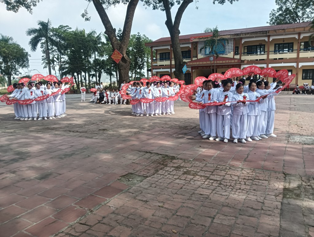 Hội Người cao tuổi Mai Trung tổ chức Giao lưu thể dục dưỡng&nbsp;sinh