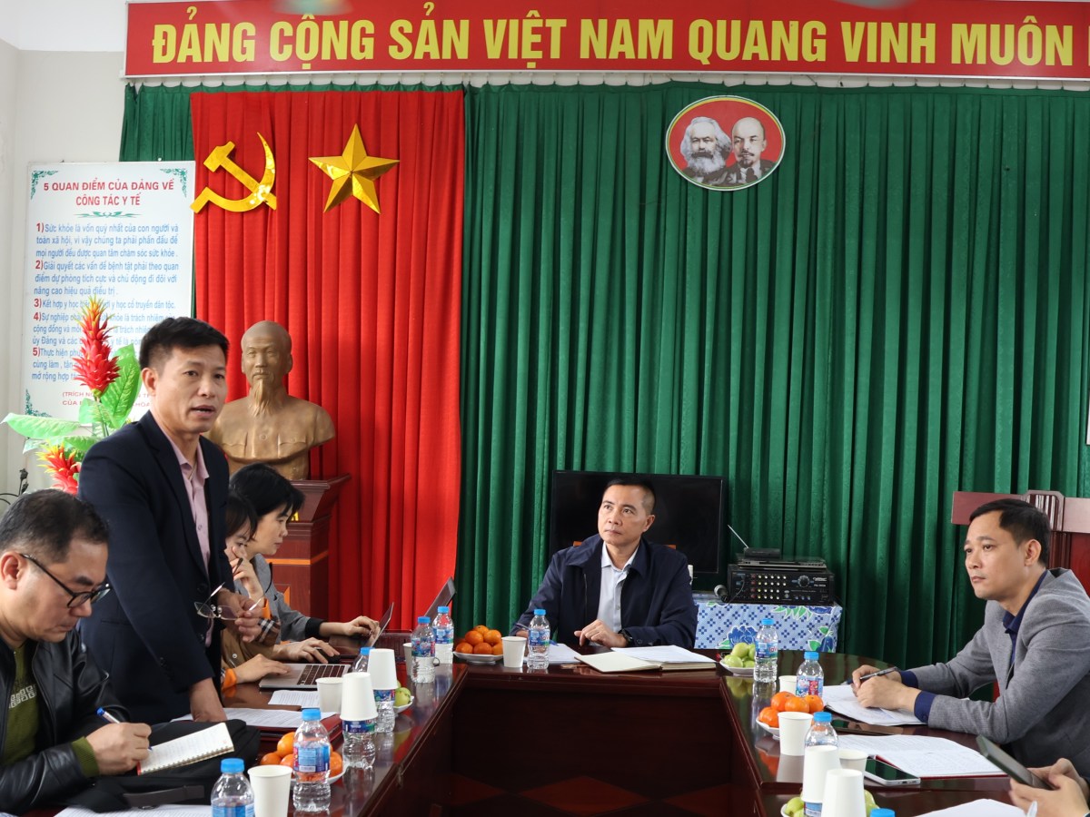 Phó Giám đốc Sở Y tế Bắc Ninh kiểm tra, hướng dẫn Trạm Y tế xã Xuân&nbsp;Cẩm