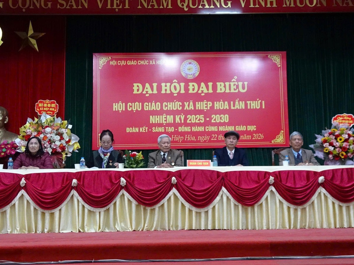 Hội Cựu Giáo chức xã Hiệp Hoà- Bắc Ninh tổ chức Đại hội thành công tốt&nbsp;đẹp.