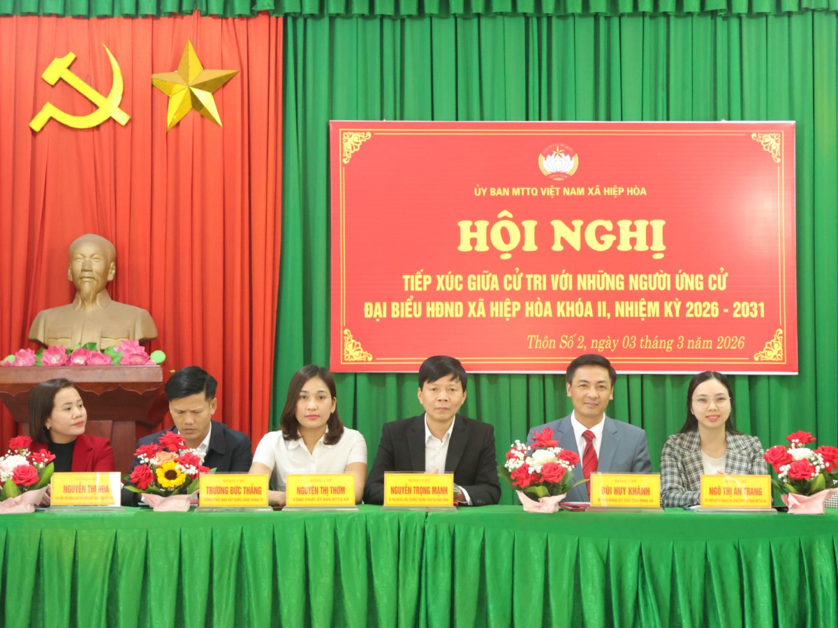 8 ứng cử viên đơn vị bầu cử số 1 tiếp xúc cử tri, vận động bầu cử tại thôn số 1, thôn số 2 xã Hiệp&nbsp;Hòa