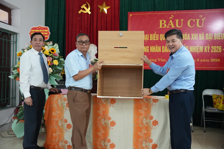 Lãnh đạo Đảng ủy- HĐND- UBND- UBMTTQ xã Hoàng Vân dự Khai mạc bầu cử Đại biểu Quốc hội khoá XVI và đại biểu HĐND các cấp, nhiệm kỳ 2026 – 2031 tại các khu vực bỏ phiếu